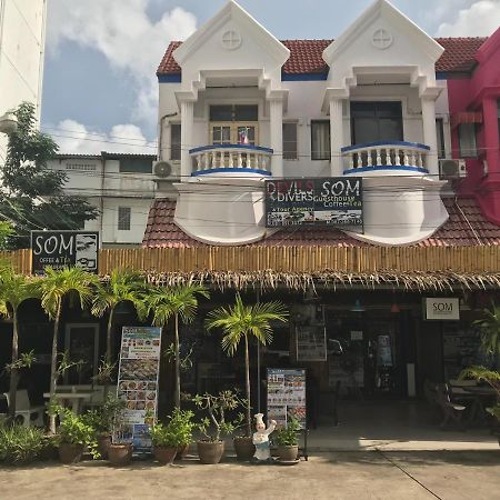 Som Guesthouse Patong Exterior foto
