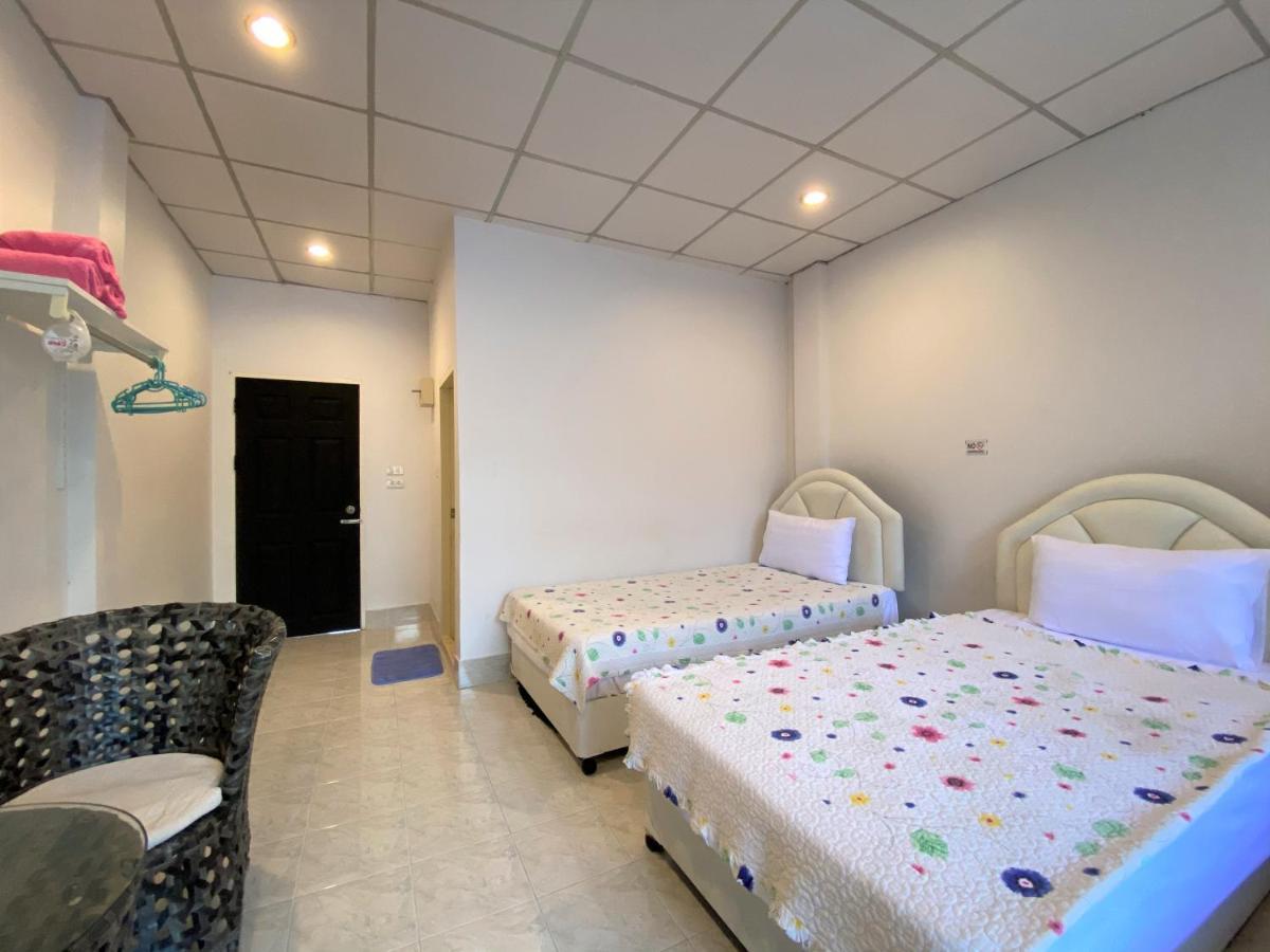 Som Guesthouse Patong Exterior foto